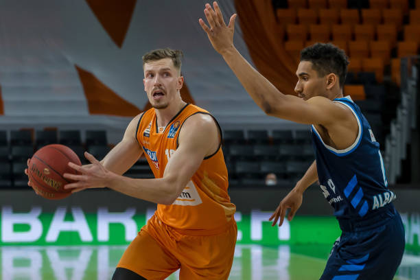 在亚洲乃至 在亚洲乃至