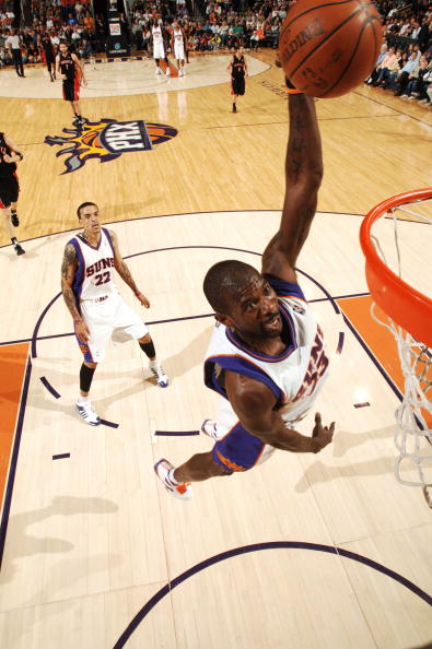 他在关键时 他在关键时